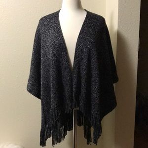 Step in style poncho black with silver accent